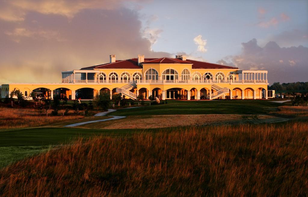 Lighthouse Golf & Spa Hotel Balchik Exterior photo